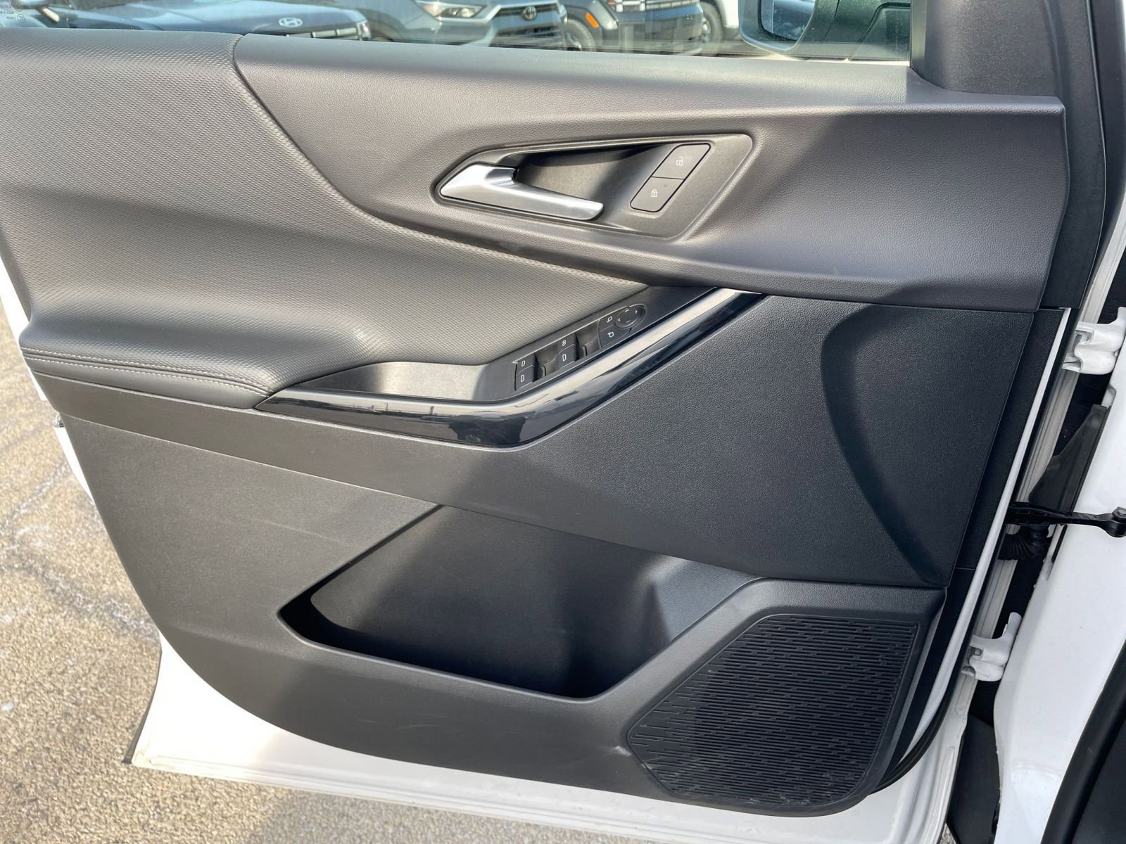 Thumbnail: 2025 Chevrolet Equinox - 18