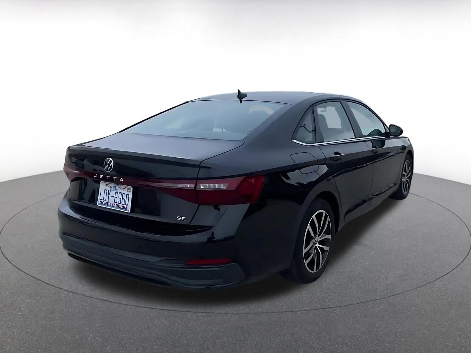 Thumbnail: 2025 Volkswagen Jetta - 12