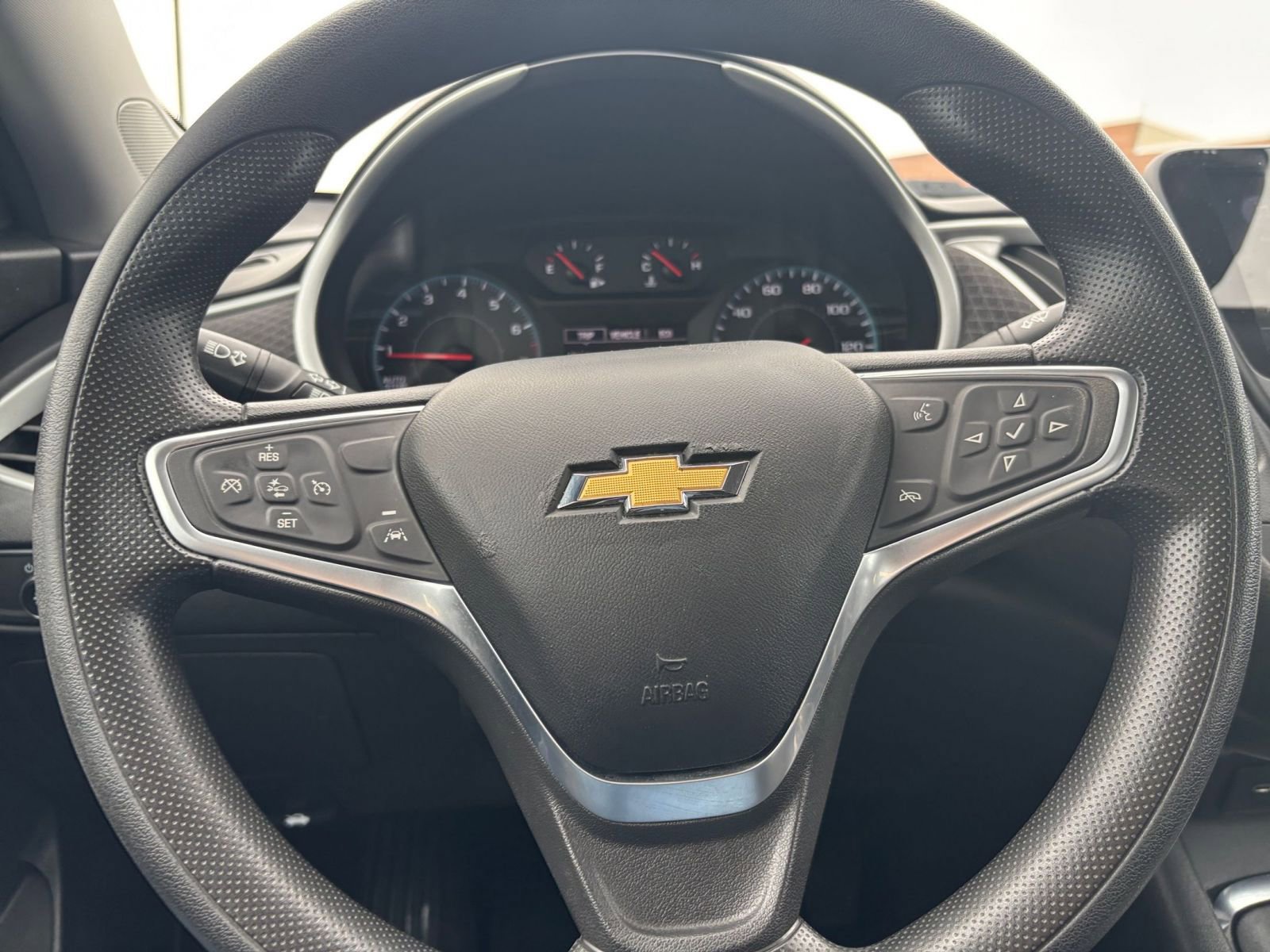 Thumbnail: 2023 Chevrolet Malibu - 29