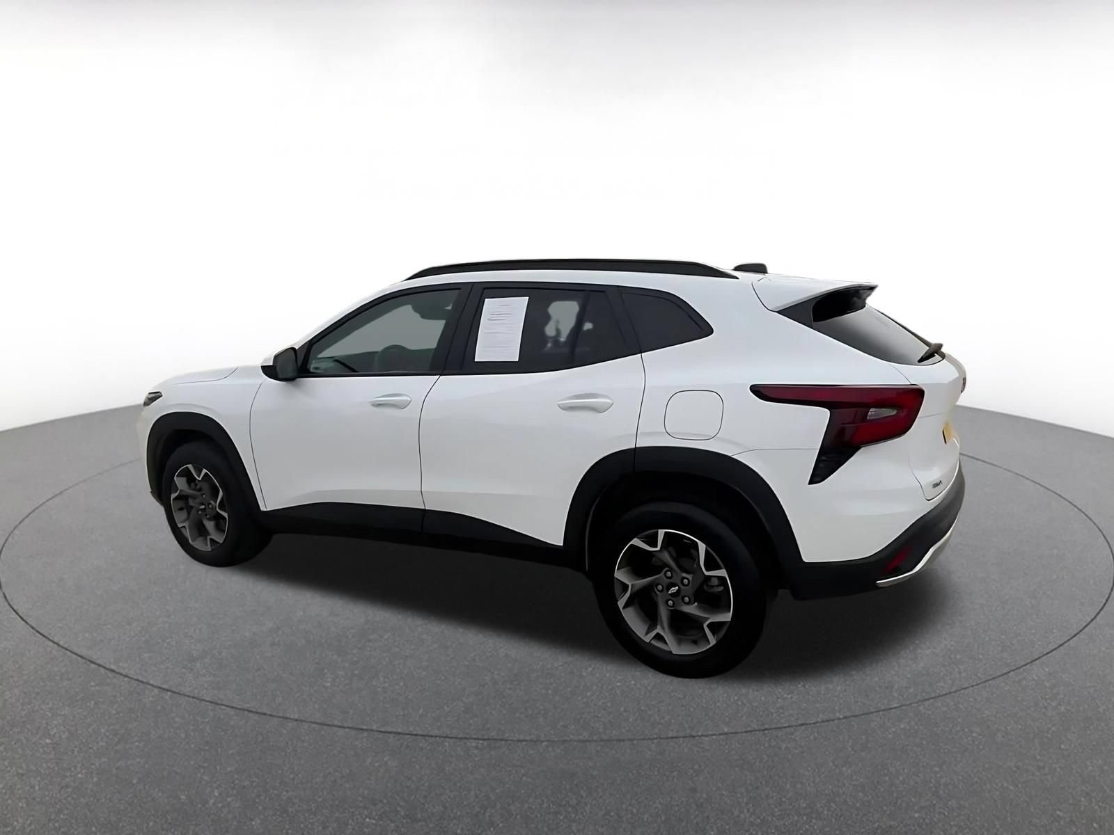 Thumbnail: 2025 Kia K4 - 10