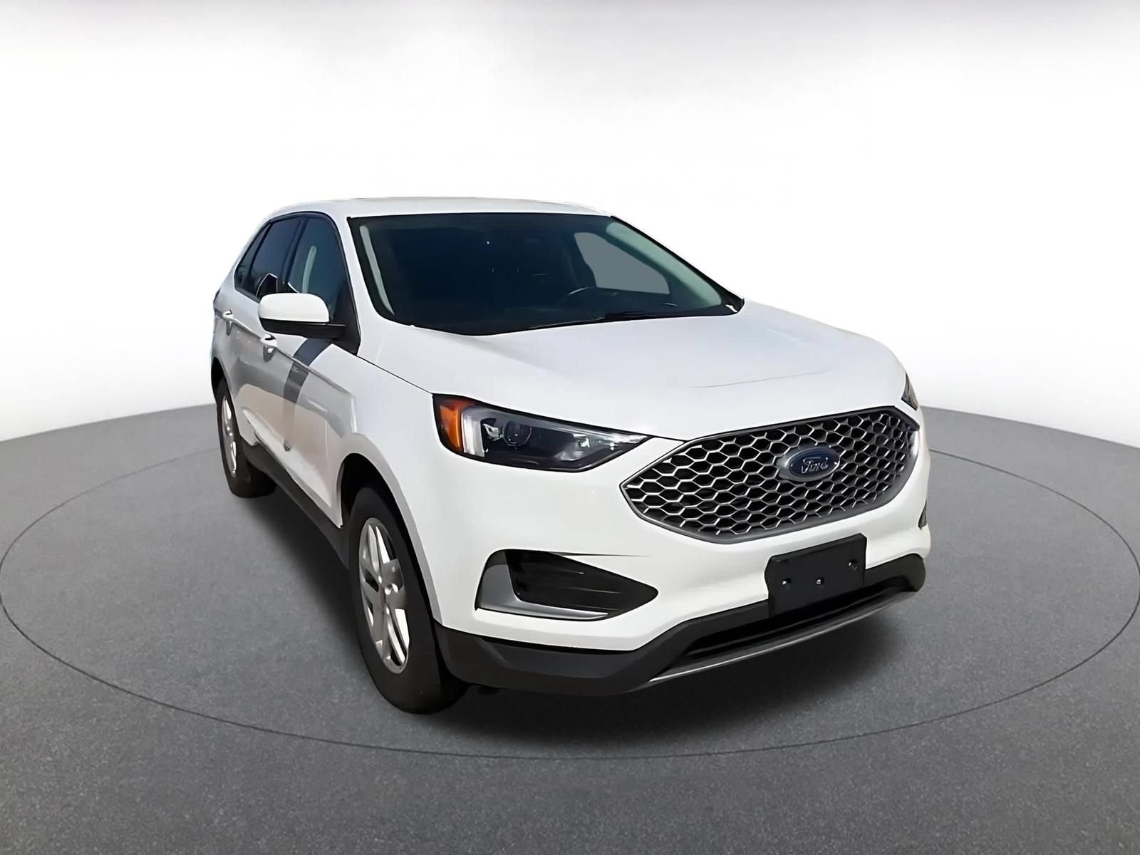 Thumbnail: 2023 Ford Edge - 3