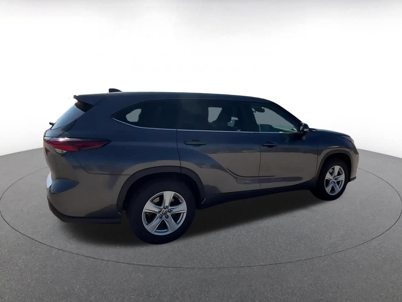 Thumbnail: 2025 Toyota Highlander - 14