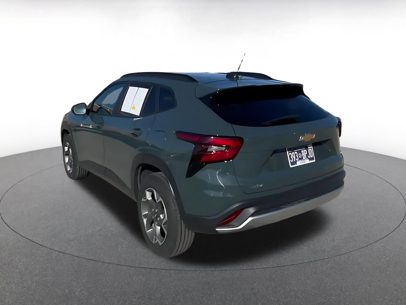 Thumbnail: 2025 Chevrolet Trax - 11