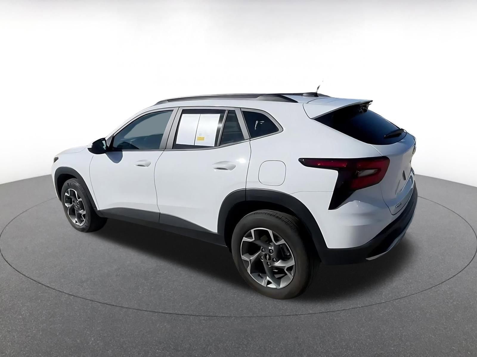 Thumbnail: 2025 Chevrolet Trax - 10