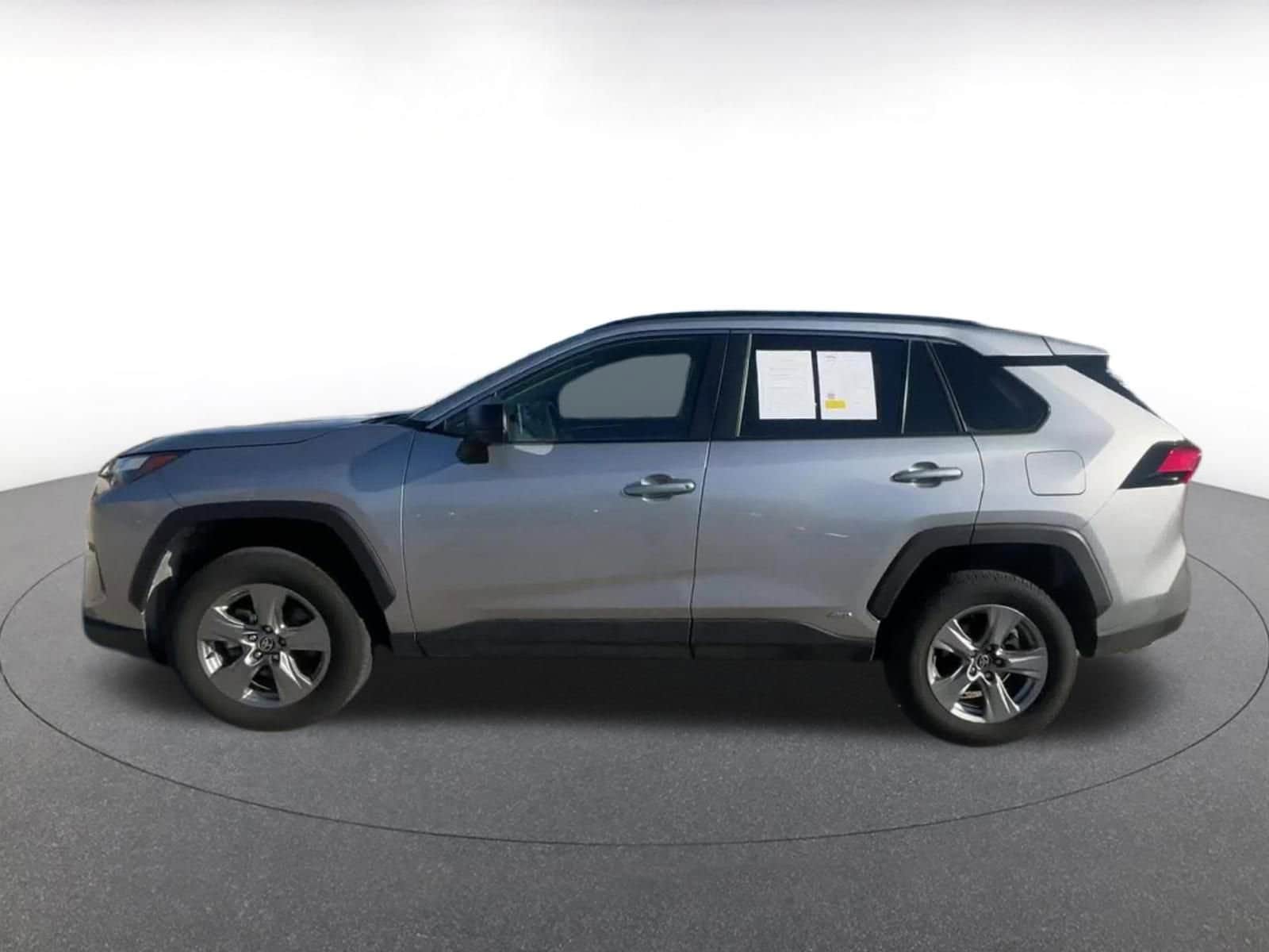 Thumbnail: 2025 Toyota RAV4 - 9