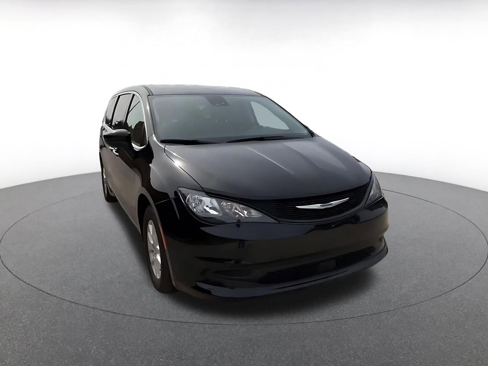 Thumbnail: 2024 Chrysler Voyager - 3