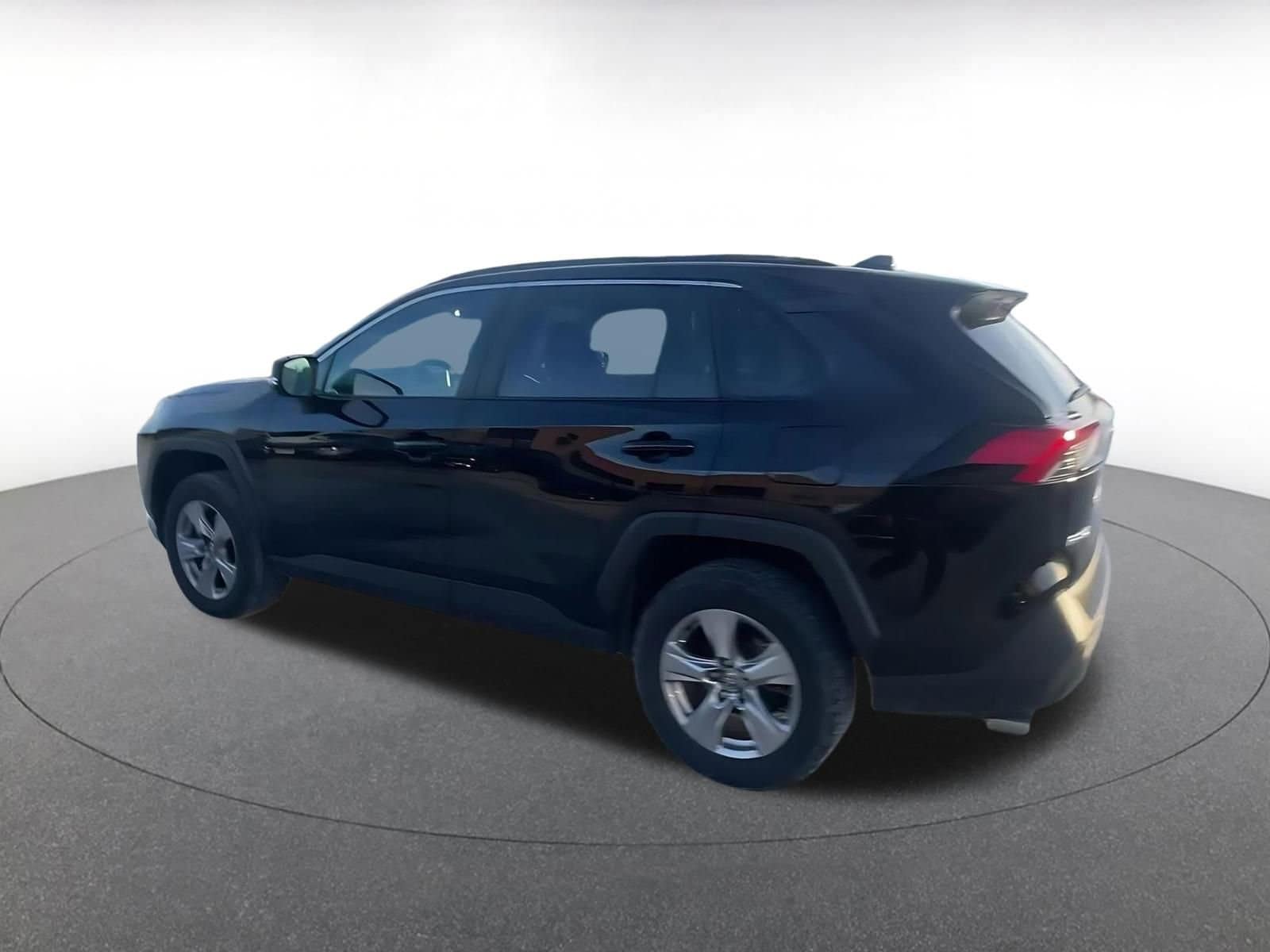 Thumbnail: 2025 Toyota RAV4 - 10