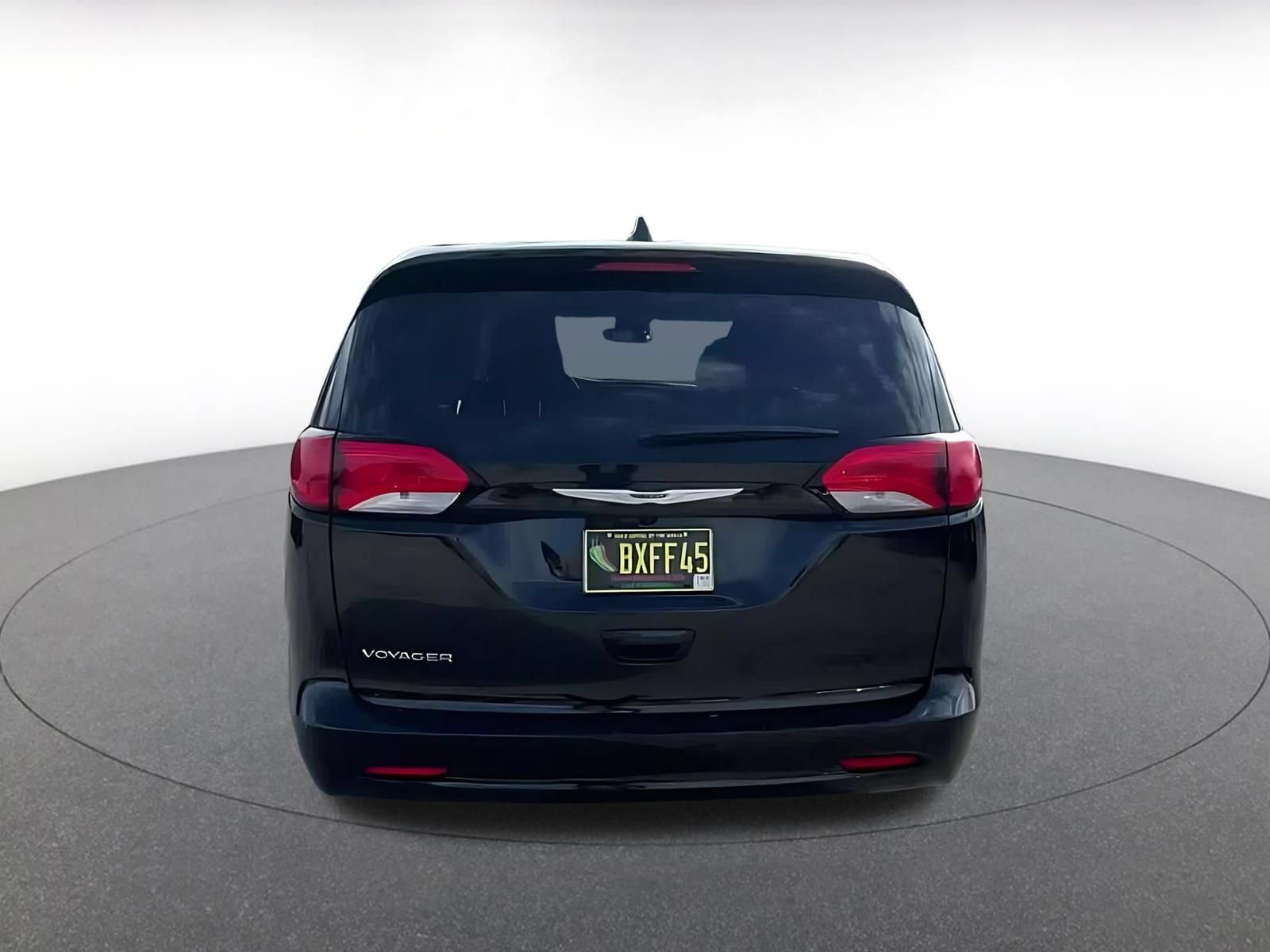 Thumbnail: 2024 Chrysler Voyager - 12