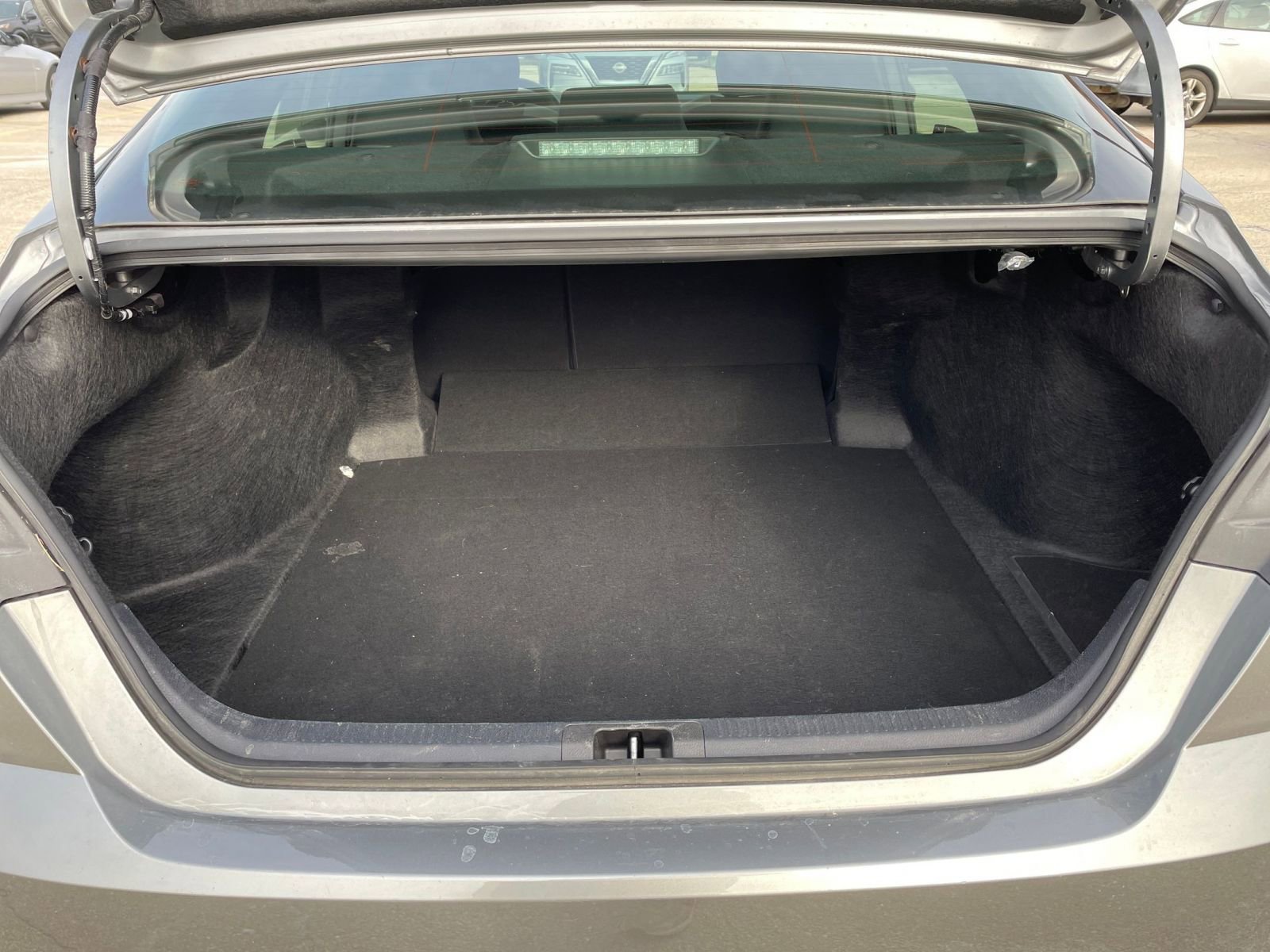 Thumbnail: 2025 Toyota Camry - 31