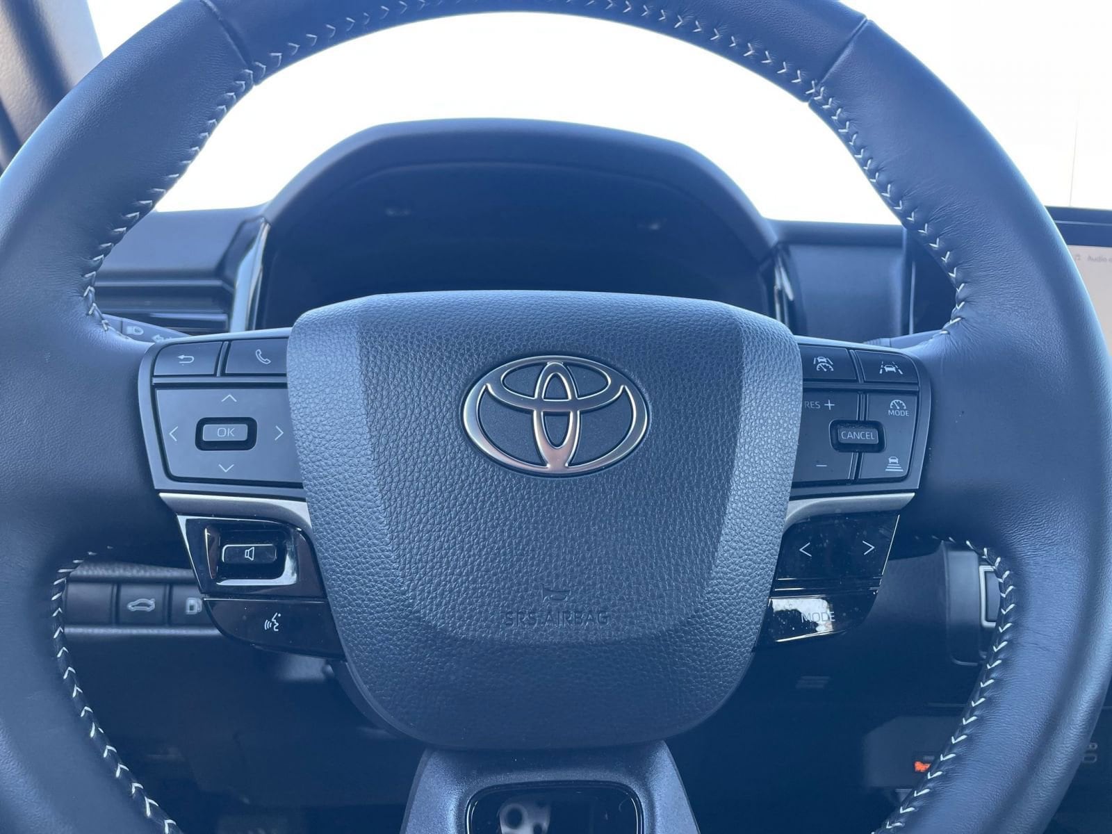 Thumbnail: 2025 Toyota Camry - 28