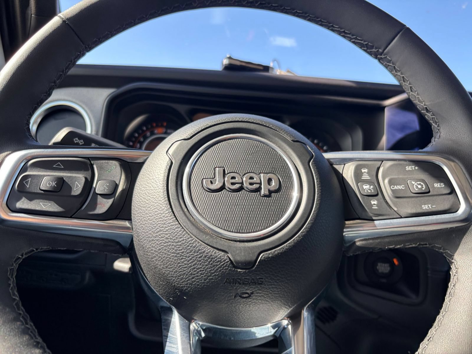 Thumbnail: 2025 Jeep Wrangler - 25