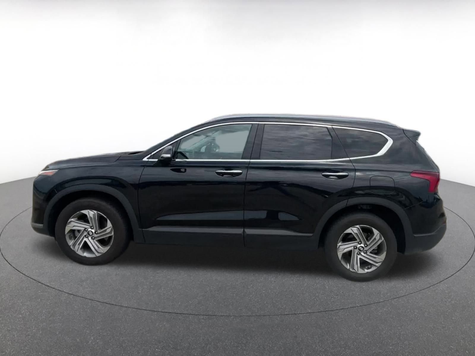 Thumbnail: 2023 Hyundai Santa Fe - 9