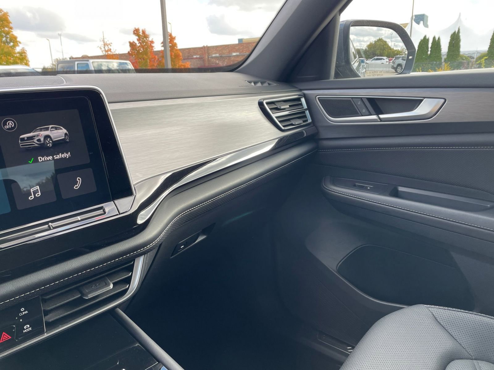 Thumbnail: 2025 Volkswagen Atlas - 35