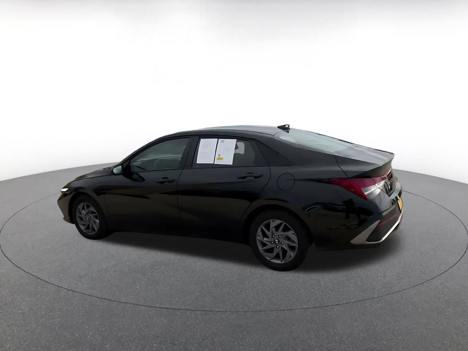 Thumbnail: 2026 Hyundai Elantra - 9