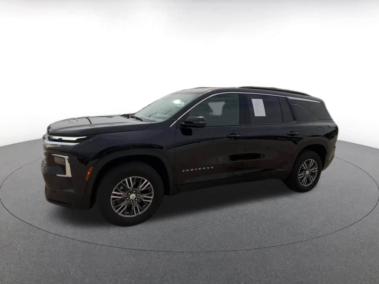 Thumbnail: 2025 Chevrolet Traverse - 8