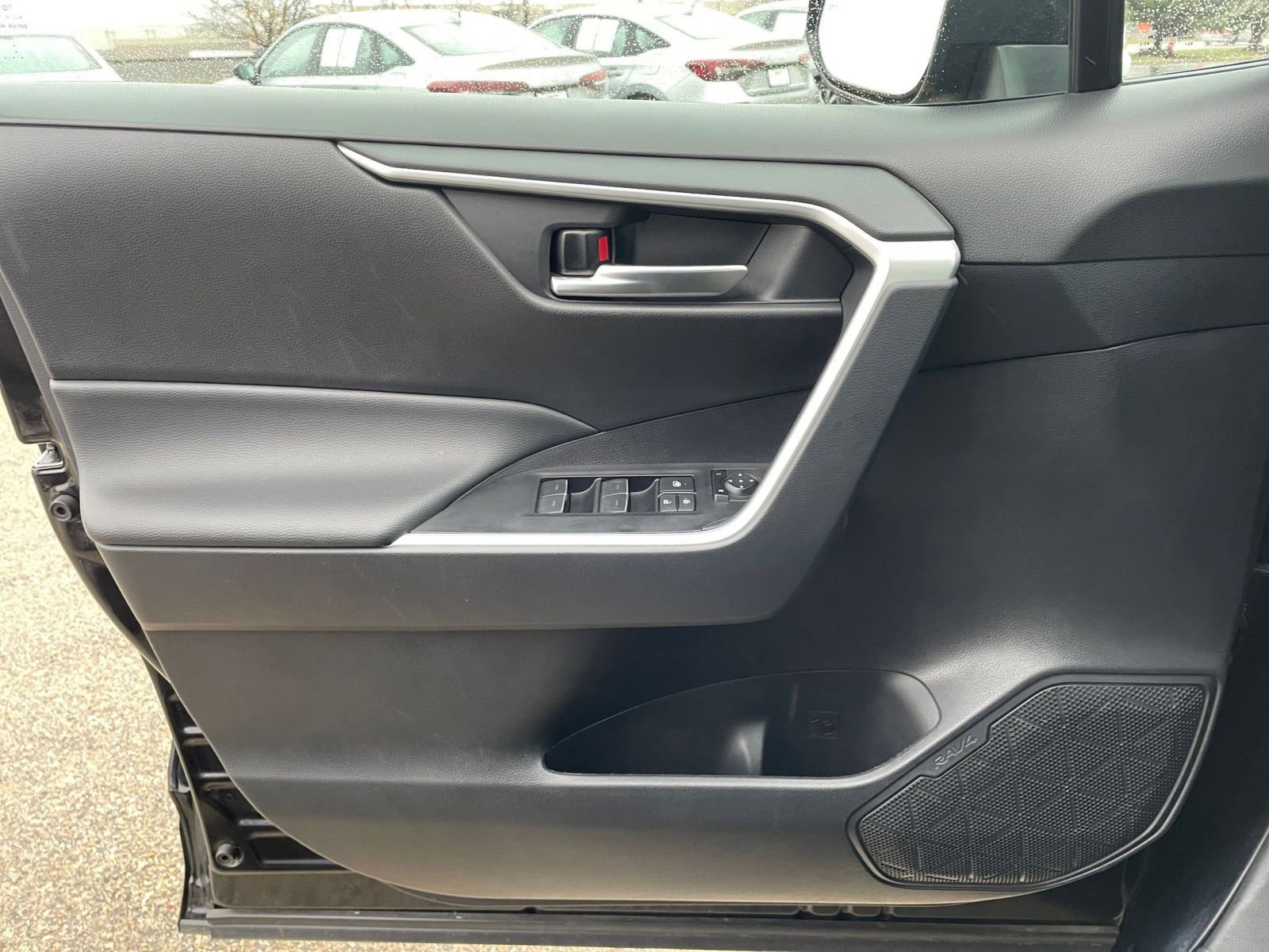 Thumbnail: 2025 Toyota RAV4 - 20