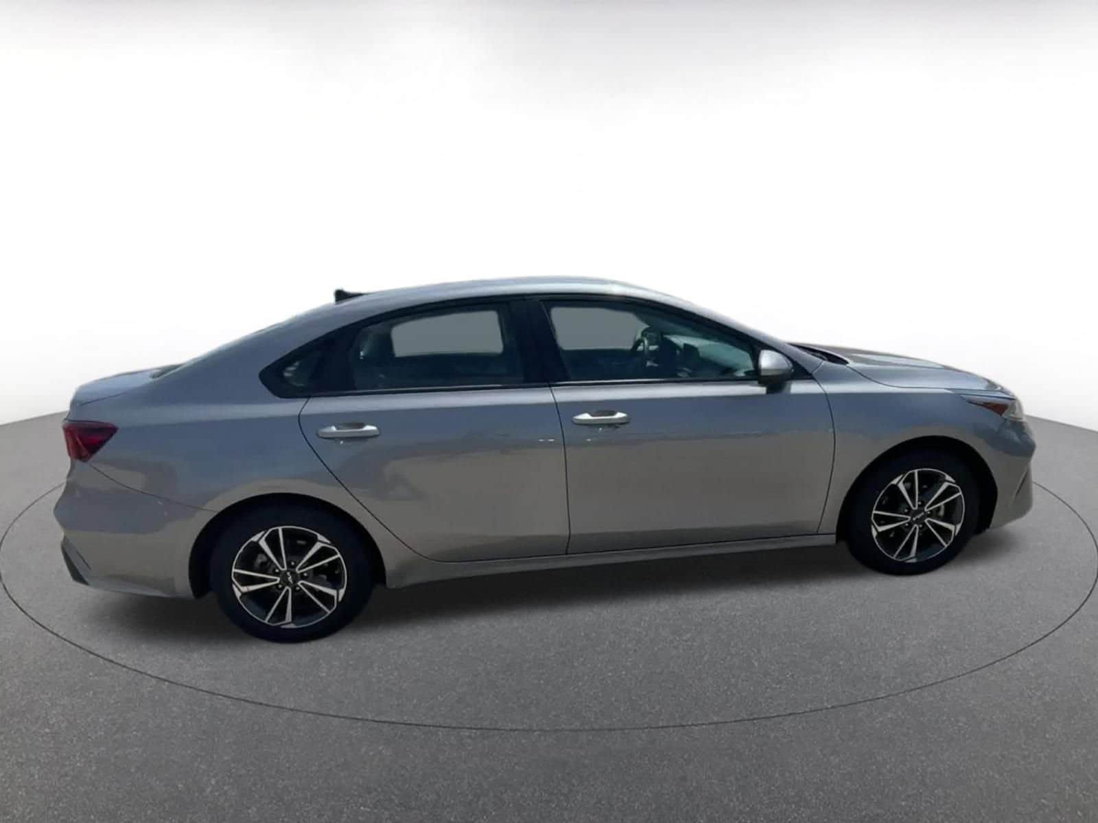 Thumbnail: 2024 Kia Forte - 16