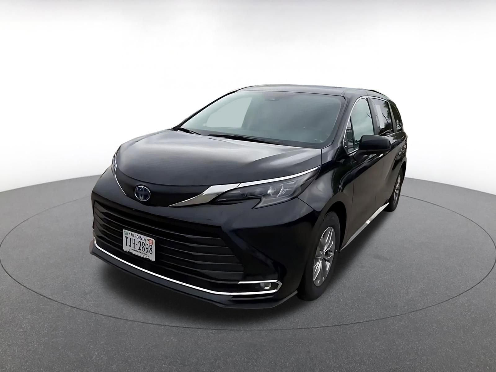 Thumbnail: 2024 Toyota Sienna - 7