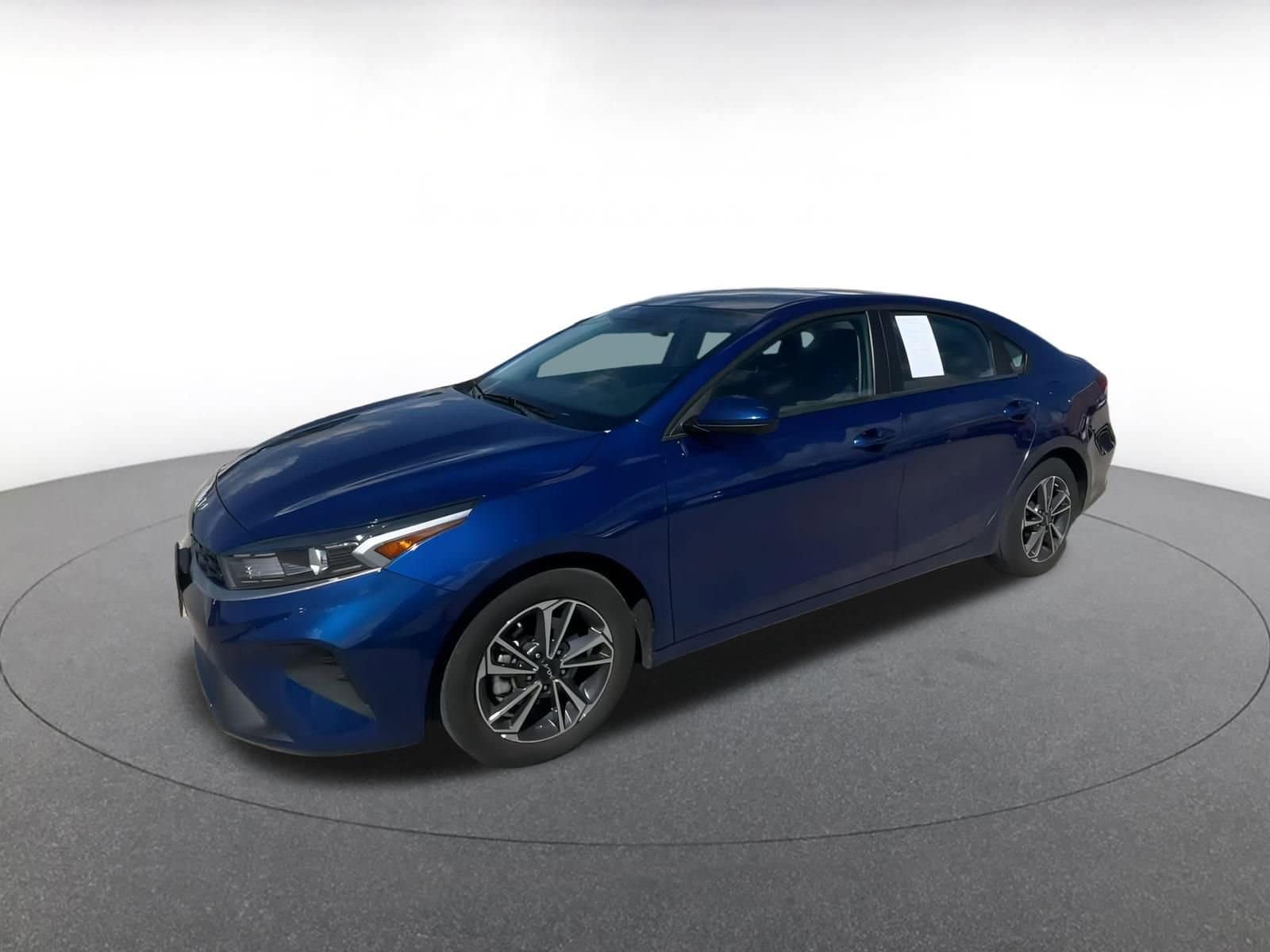 Thumbnail: 2024 Kia Forte - 8