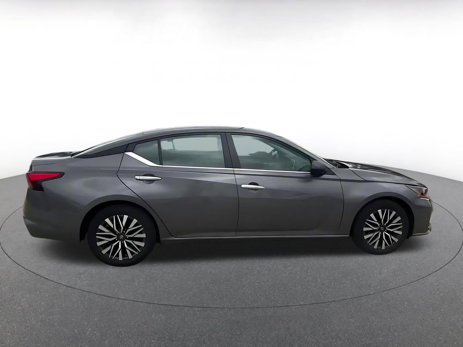 Thumbnail: 2025 Nissan Altima - 16