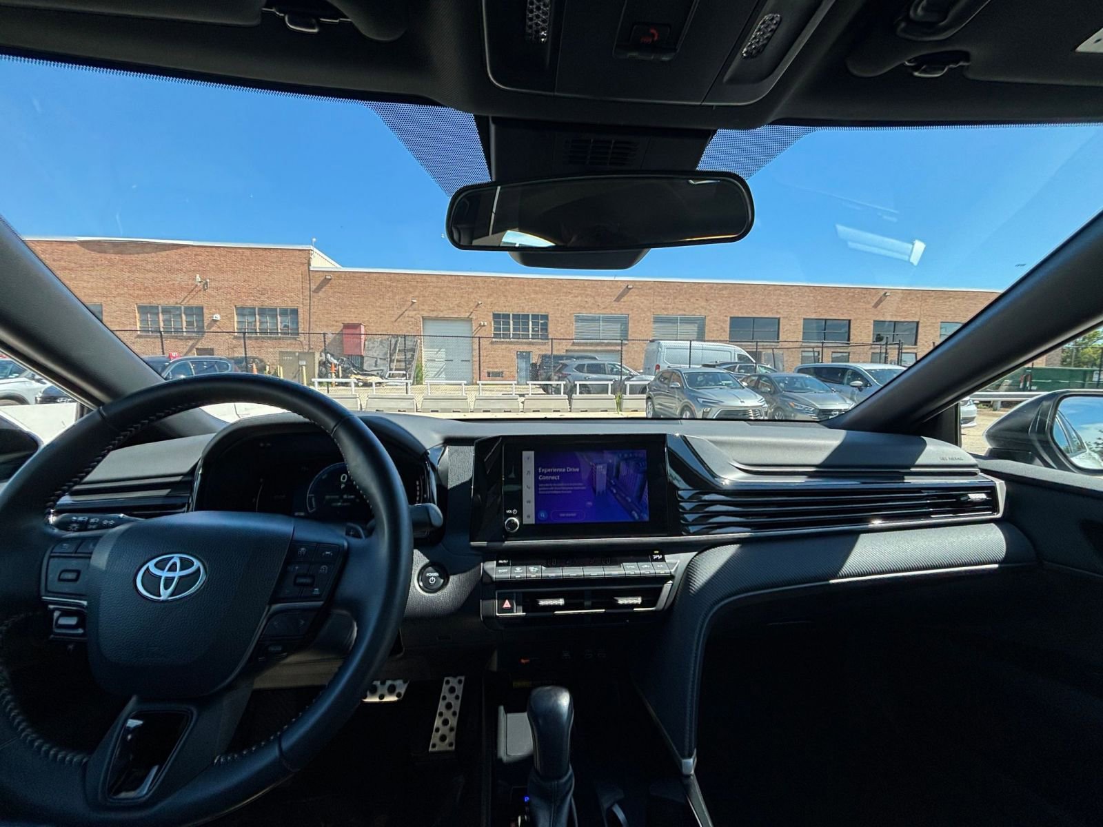 Thumbnail: 2025 Toyota Camry - 32