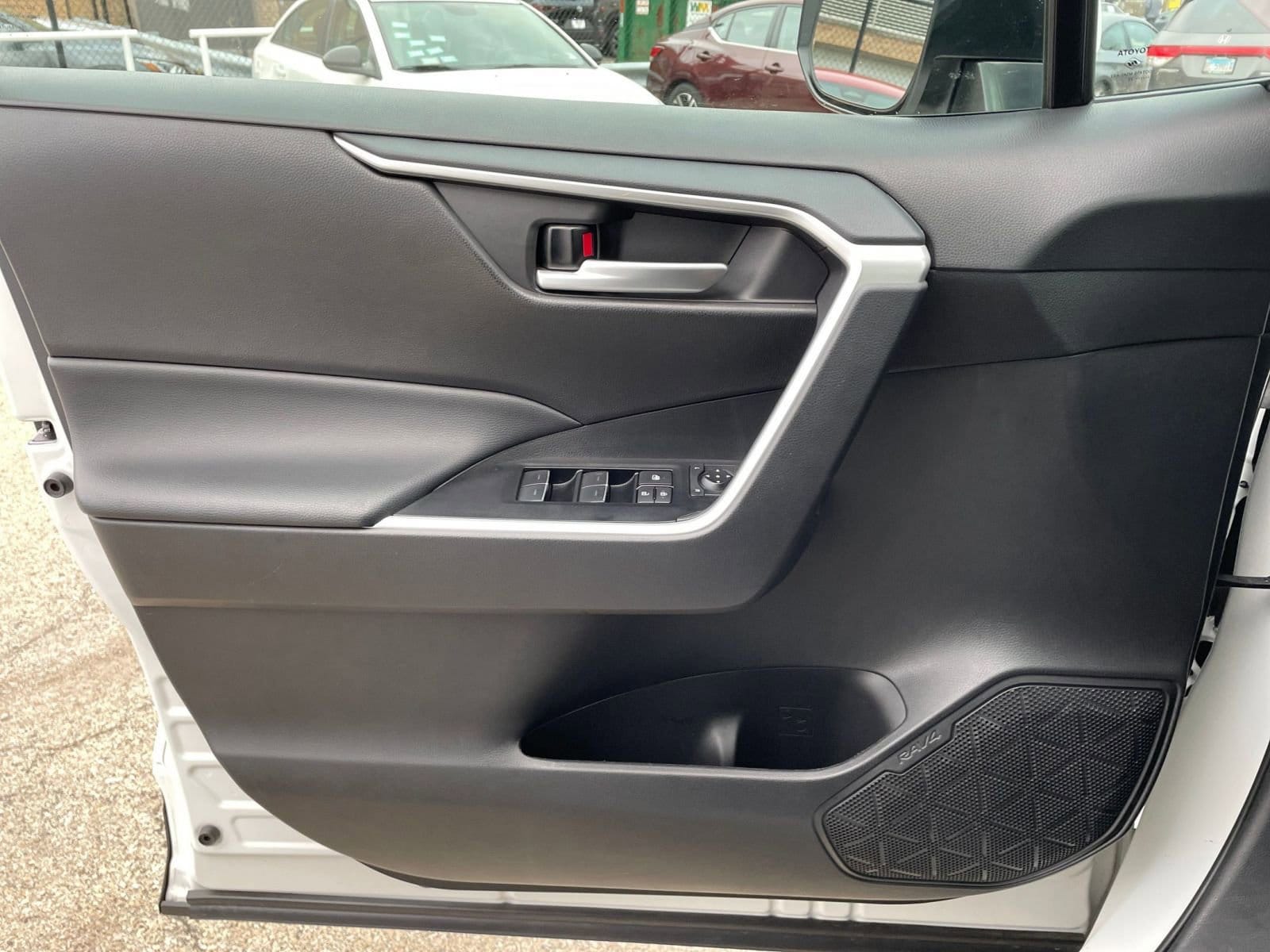 Thumbnail: 2025 Toyota RAV4 - 20