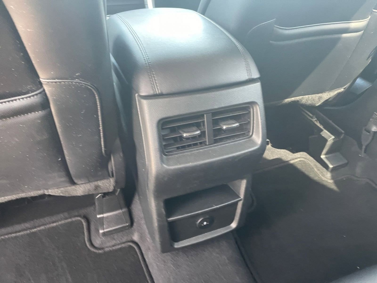 Thumbnail: 2023 Ford Edge - 24