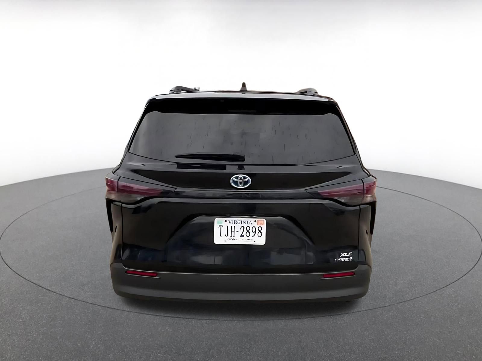 Thumbnail: 2024 Toyota Sienna - 12