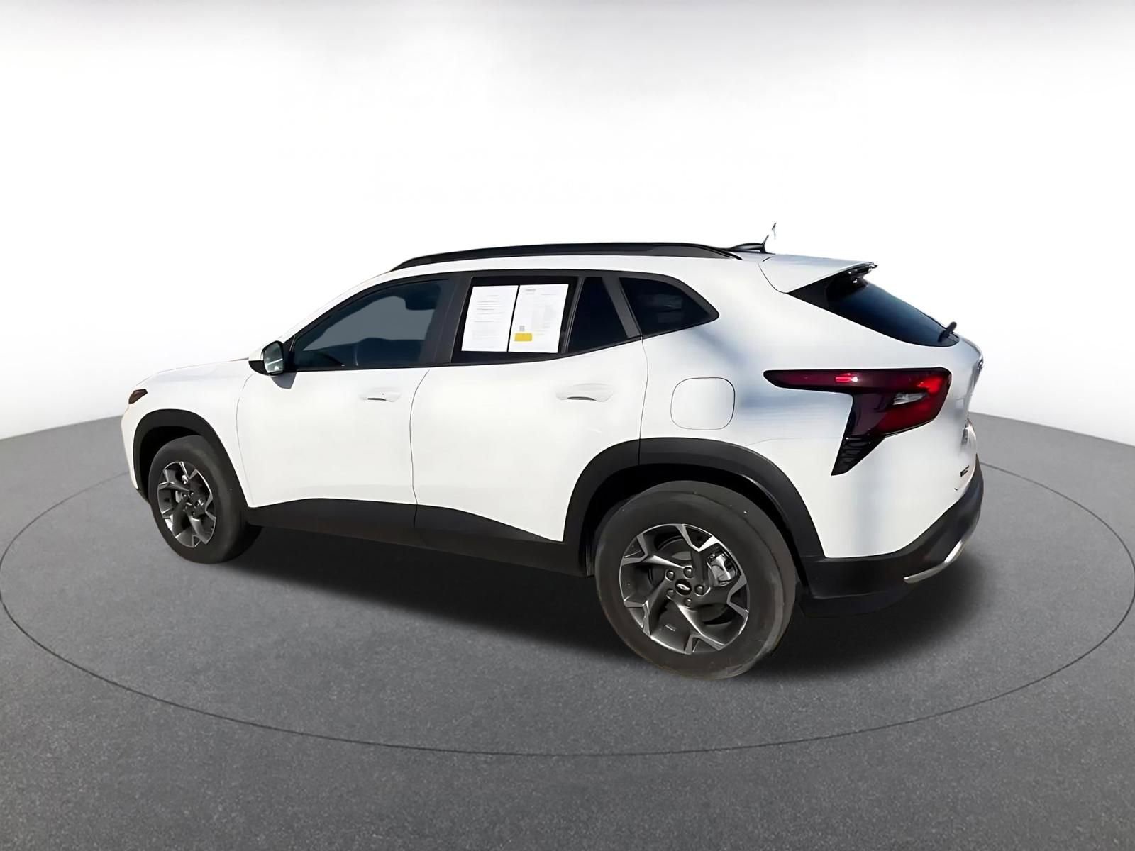 Thumbnail: 2025 Chevrolet Trax - 10