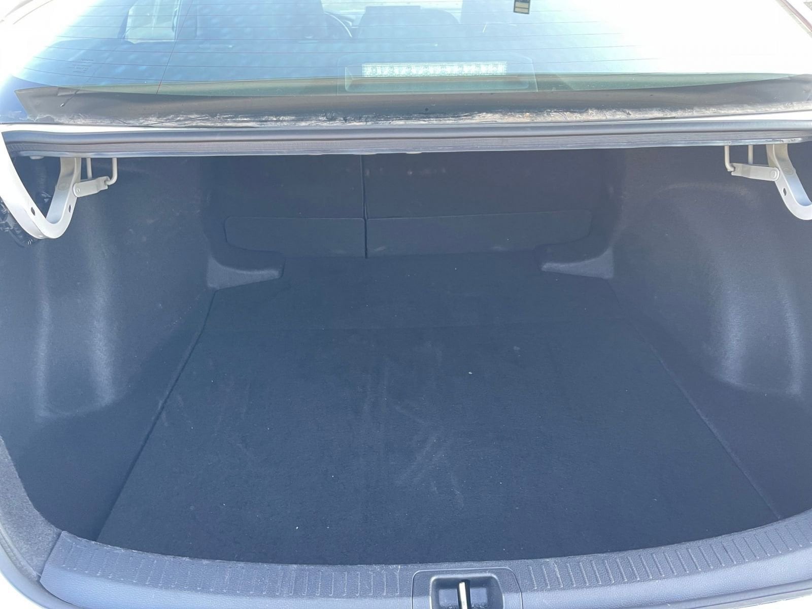 Thumbnail: 2025 Toyota Corolla - 30