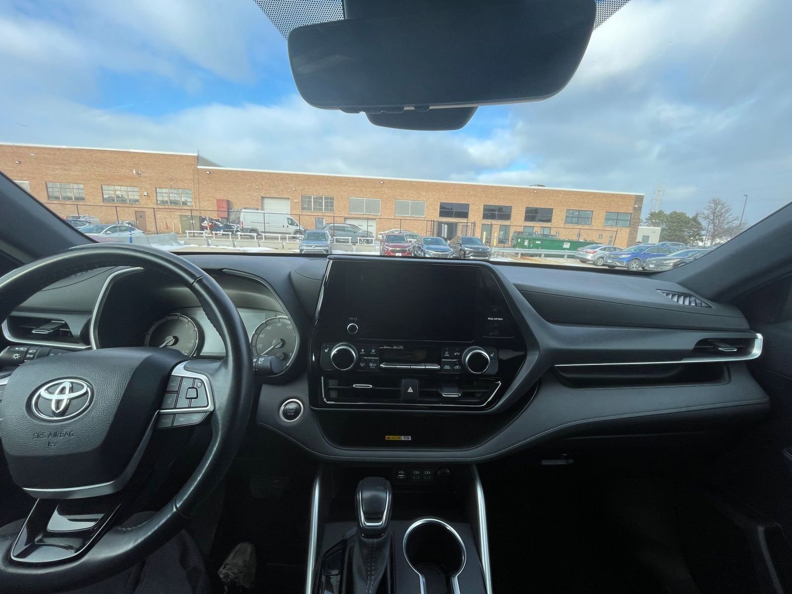 Thumbnail: 2024 Toyota Highlander - 34