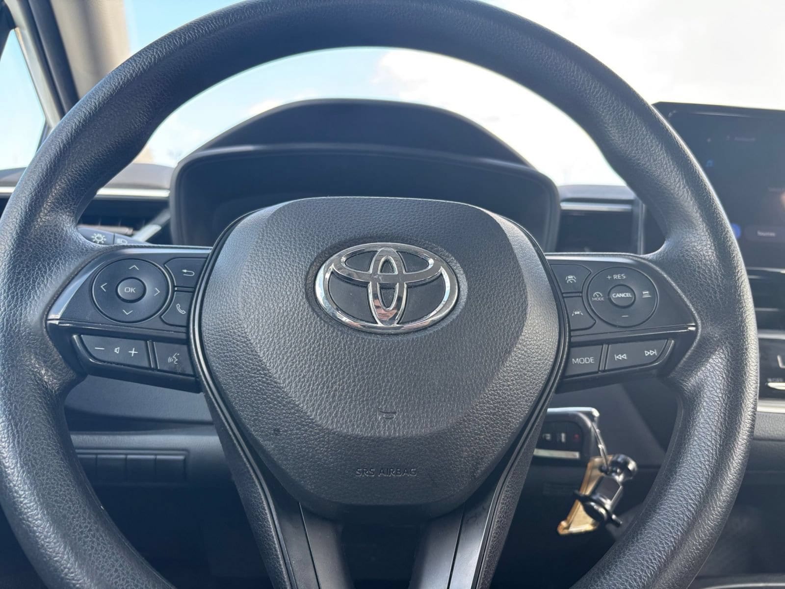 Thumbnail: 2023 Toyota Corolla - 25