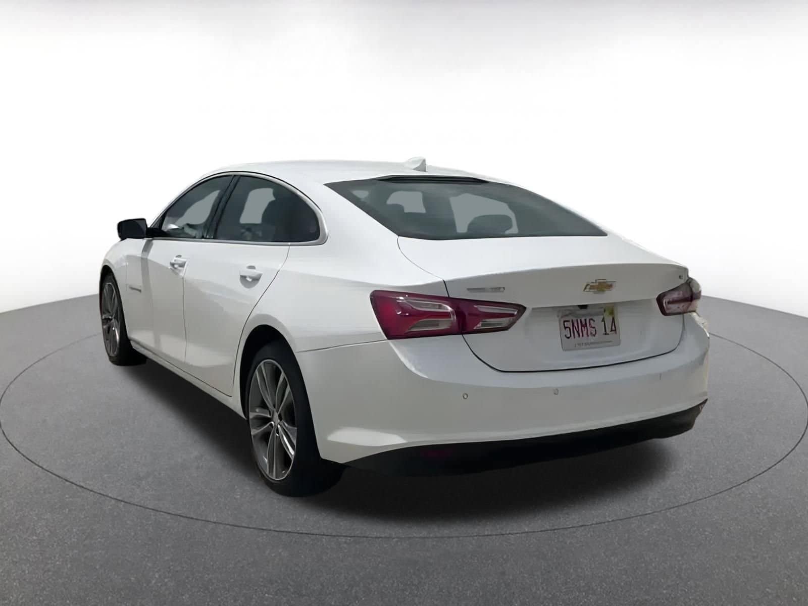 Thumbnail: 2024 Chevrolet Malibu - 11