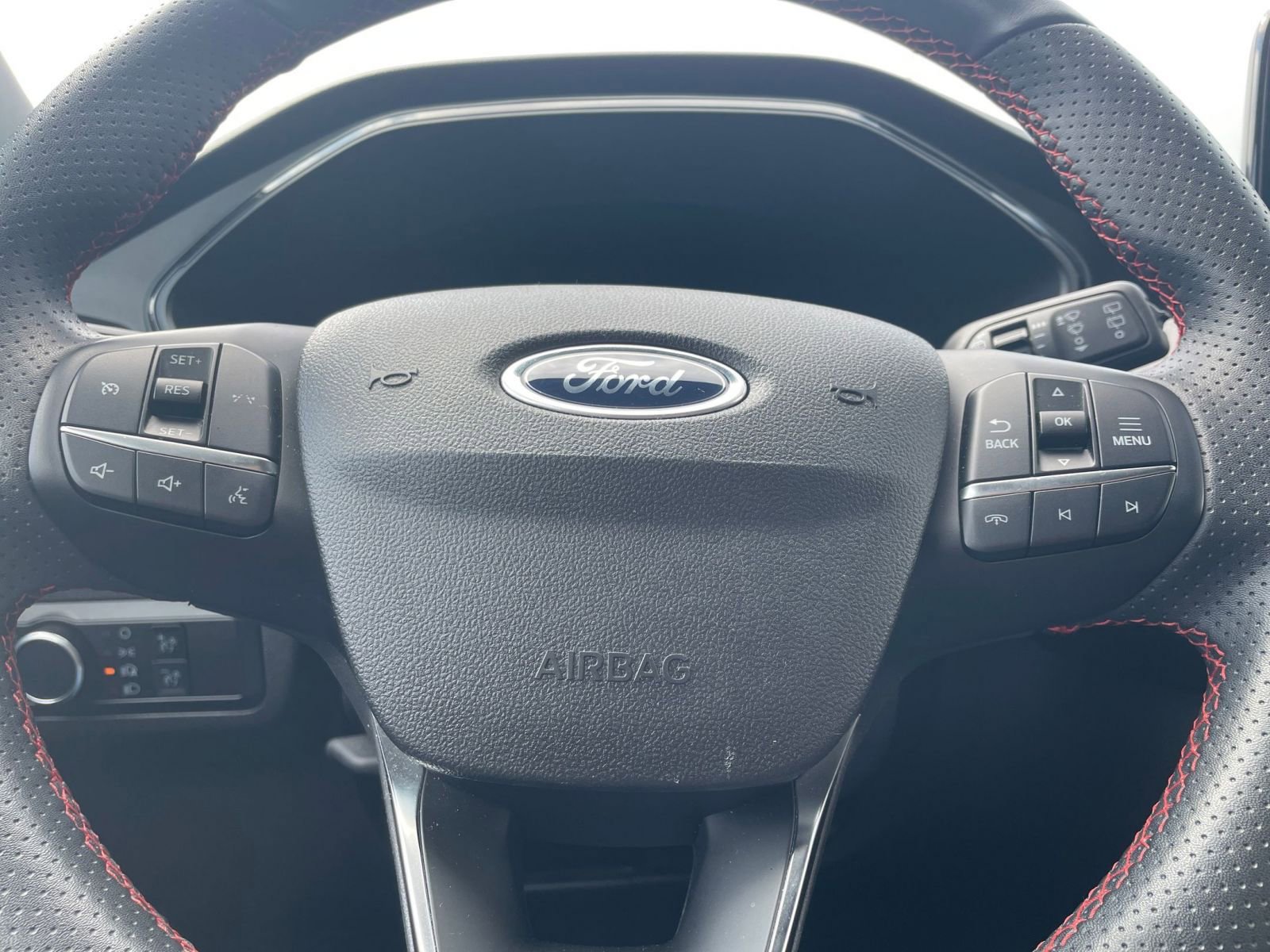 Thumbnail: 2024 Ford Escape - 28
