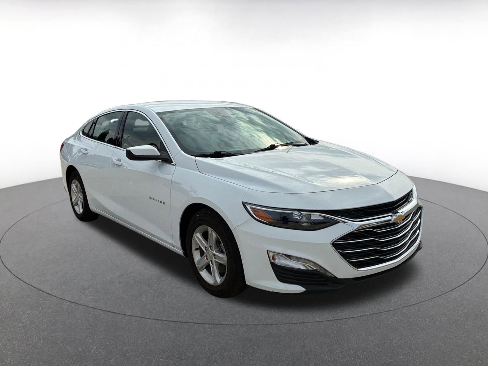 Thumbnail: 2023 Chevrolet Malibu - 1