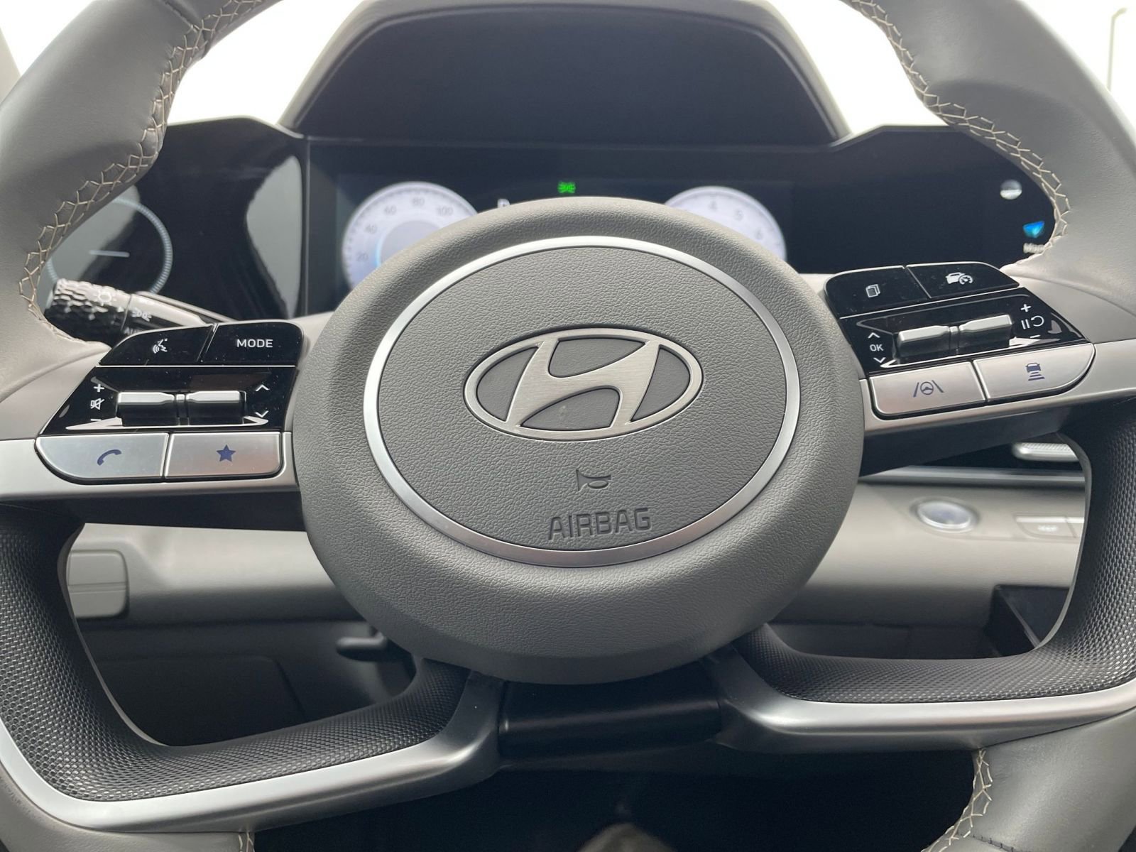 Thumbnail: 2025 Hyundai Elantra - 28