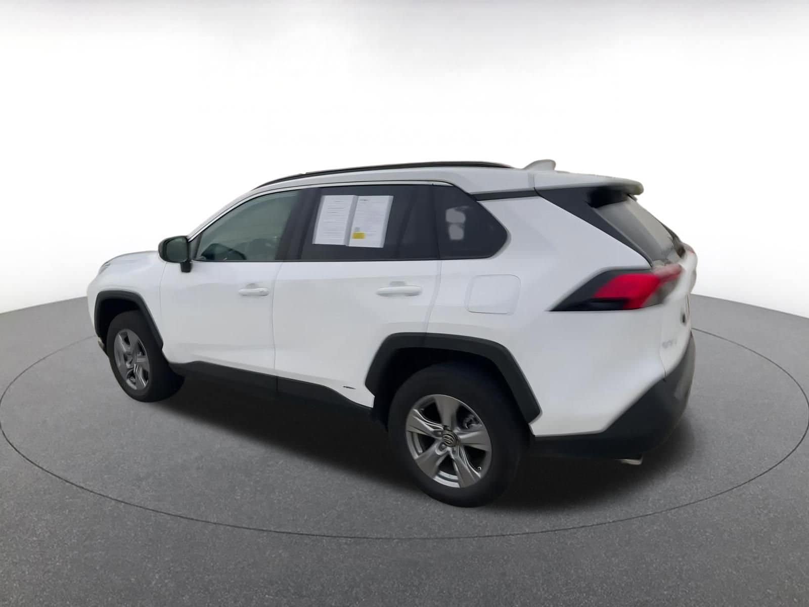 Thumbnail: 2025 Toyota RAV4 - 10