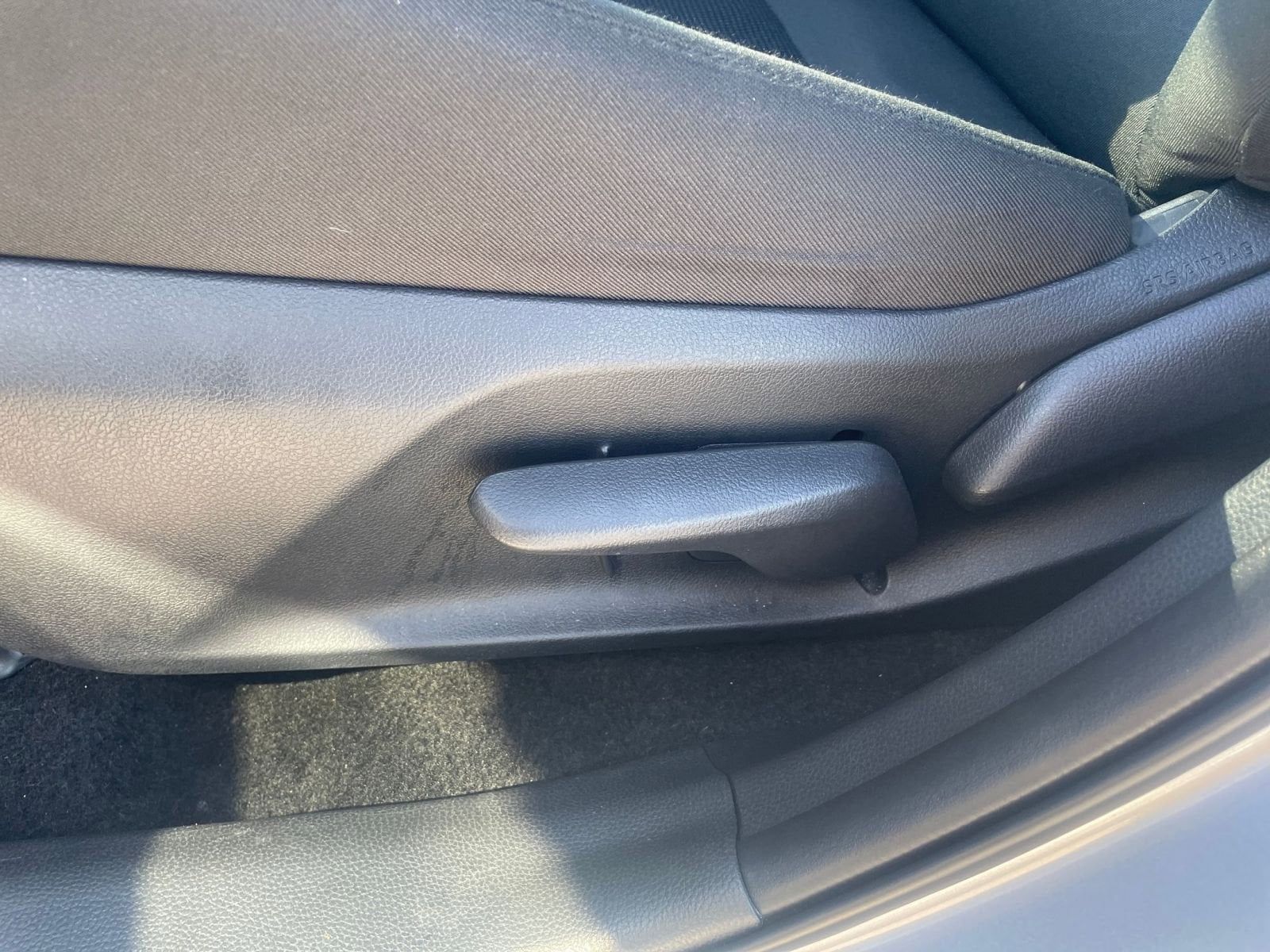 Thumbnail: 2025 Toyota RAV4 - 23