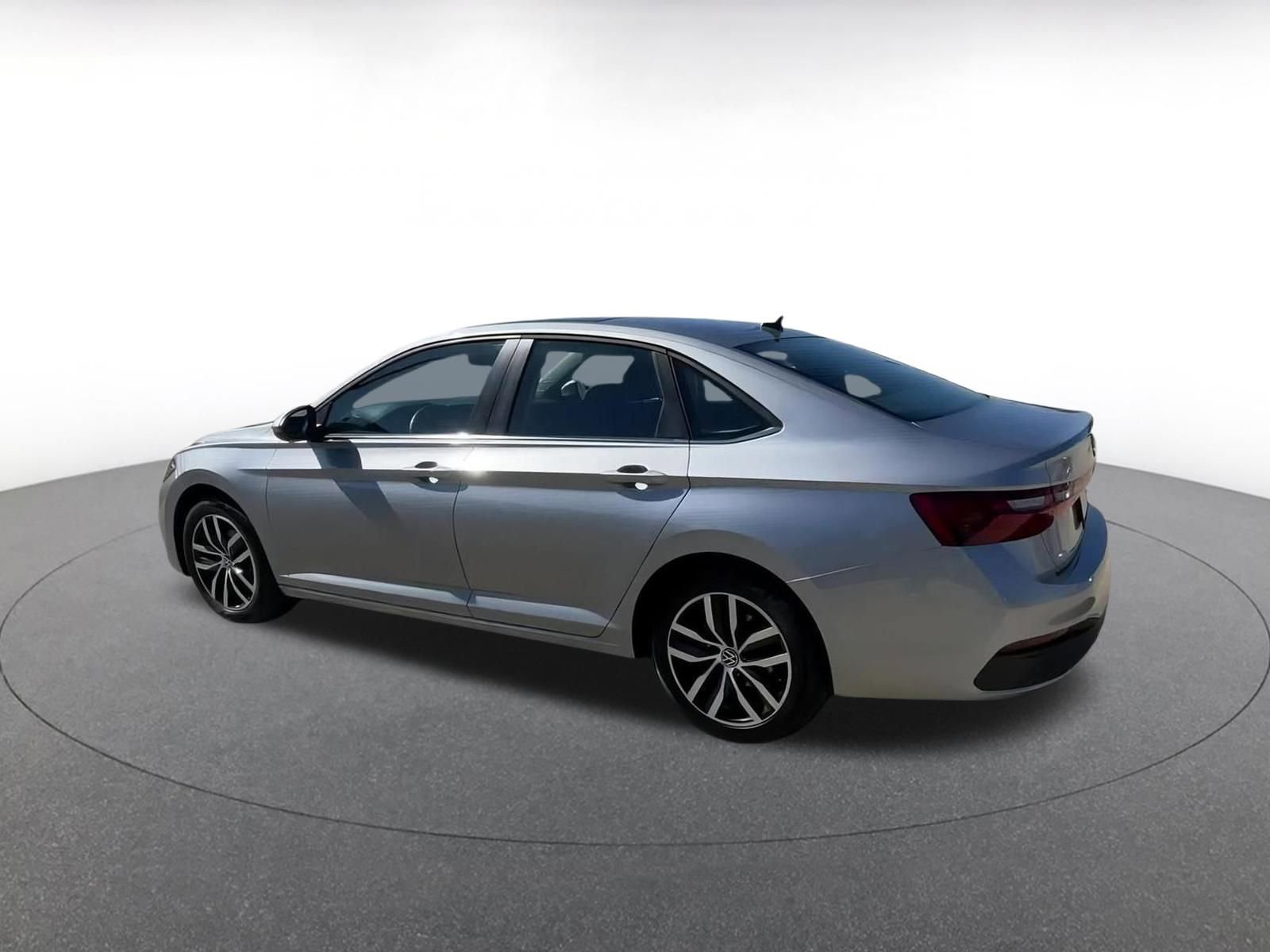 Thumbnail: 2025 Volkswagen Jetta - 10