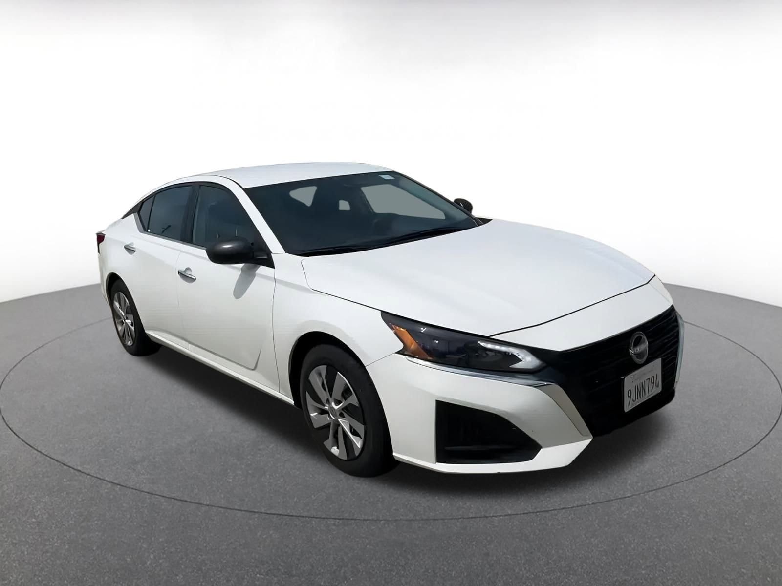 Thumbnail: 2024 Nissan Altima - 3