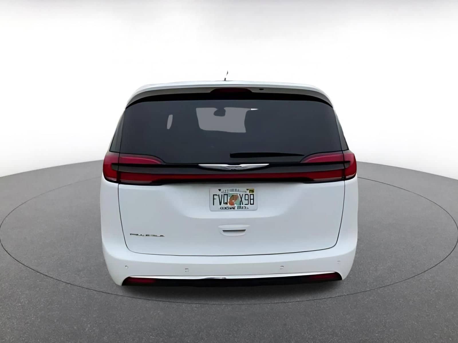 Thumbnail: 2025 Chrysler Pacifica - 5