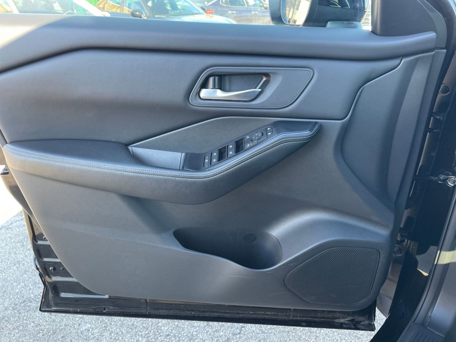 Thumbnail: 2025 Nissan Rogue - 18