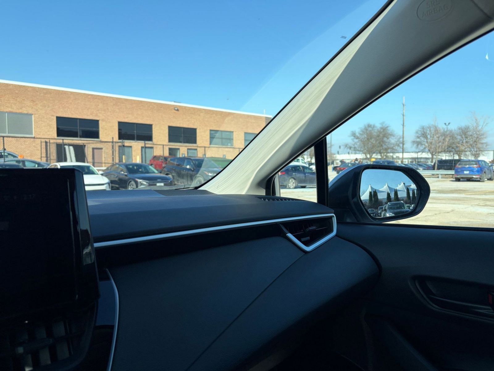 Thumbnail: 2025 Toyota Corolla - 33