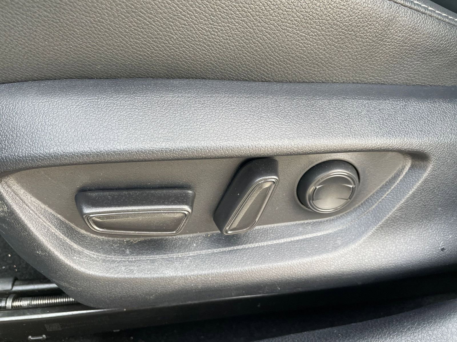 Thumbnail: 2025 Toyota Camry - 22