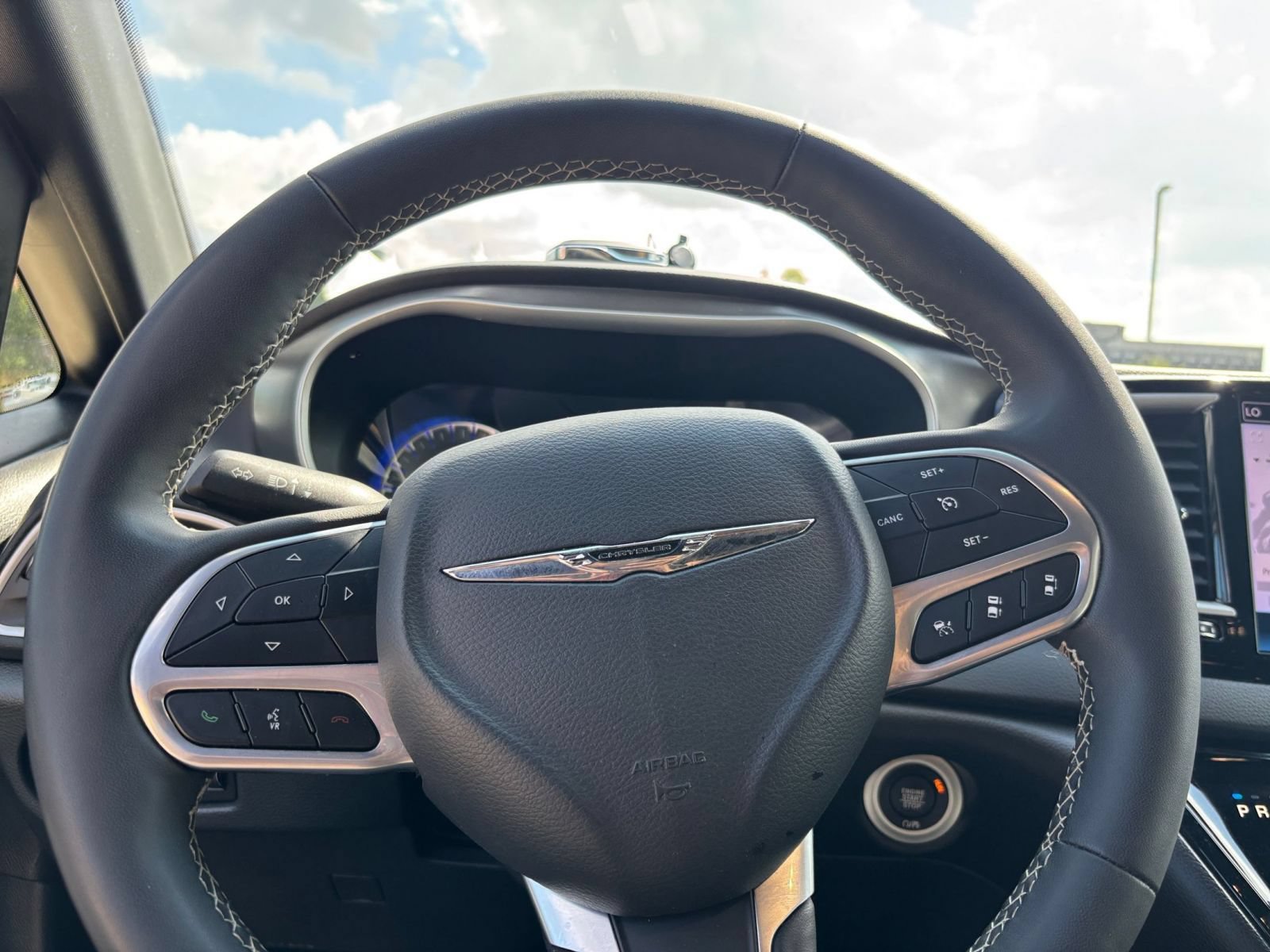 Thumbnail: 2025 Chrysler Pacifica - 22