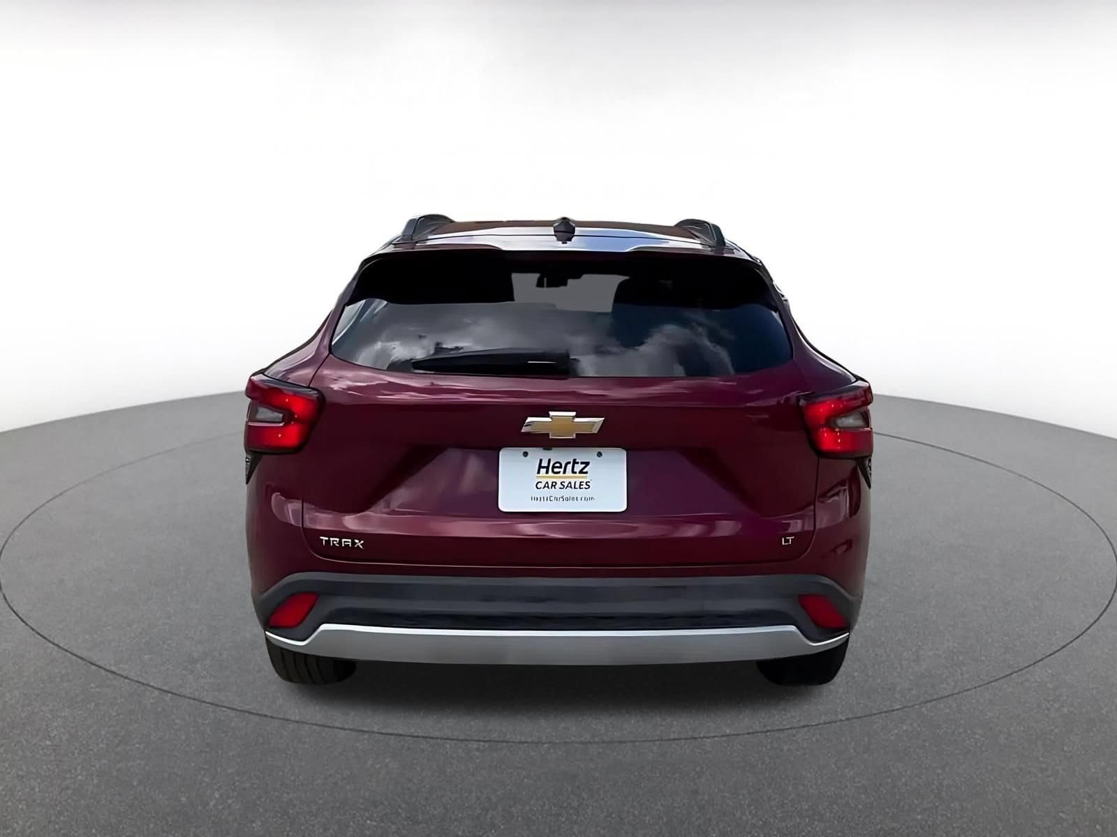 2025 Chevrolet Trax LT - Photo 12