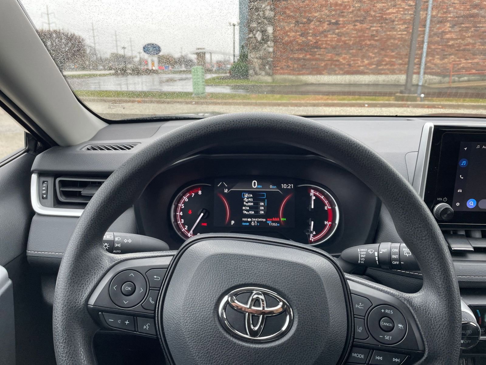 Thumbnail: 2025 Toyota RAV4 - 34