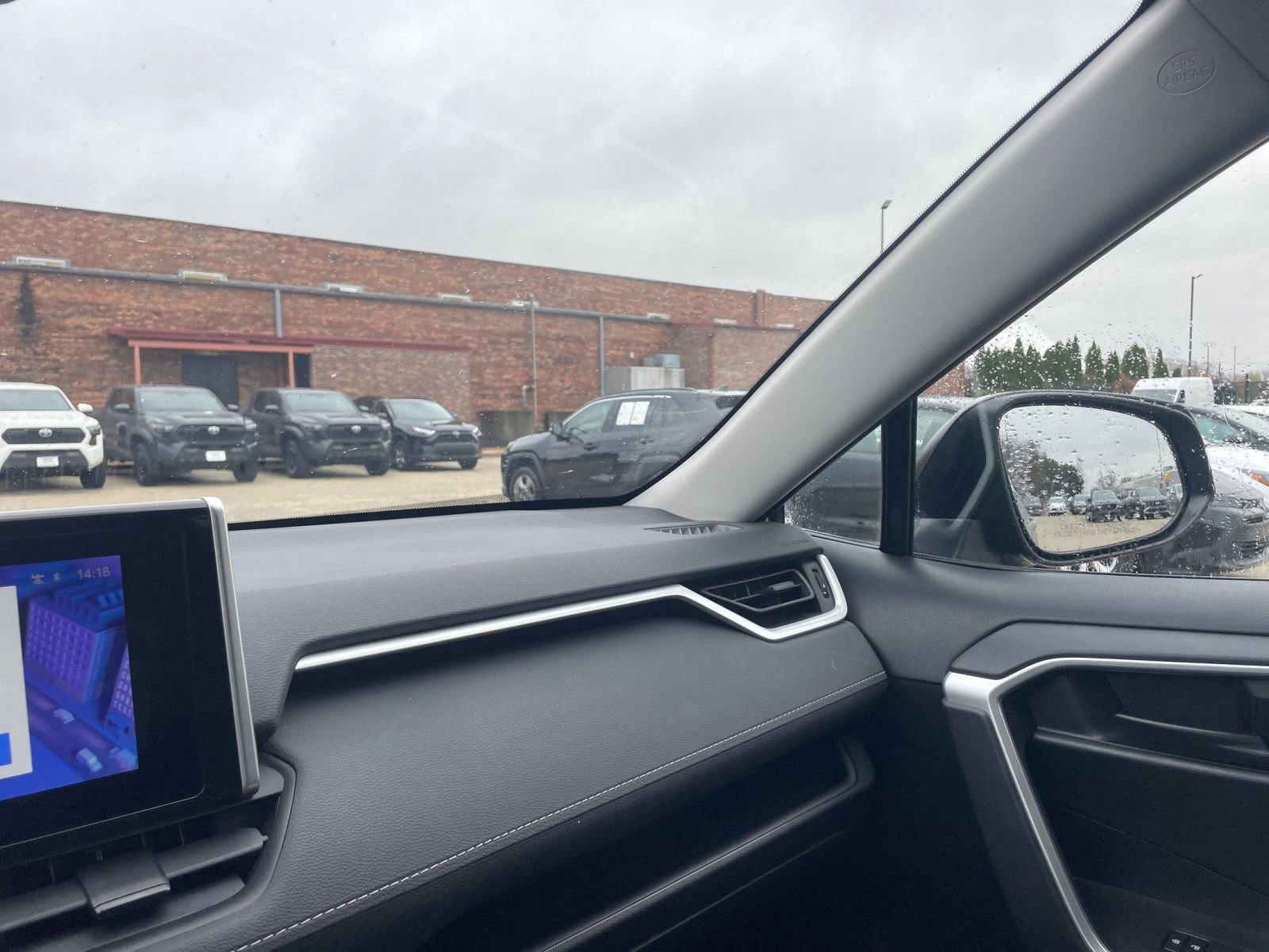 Thumbnail: 2025 Toyota RAV4 - 35