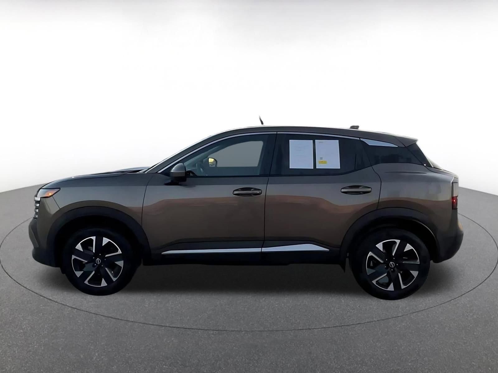 Thumbnail: 2025 Nissan Kicks - 9