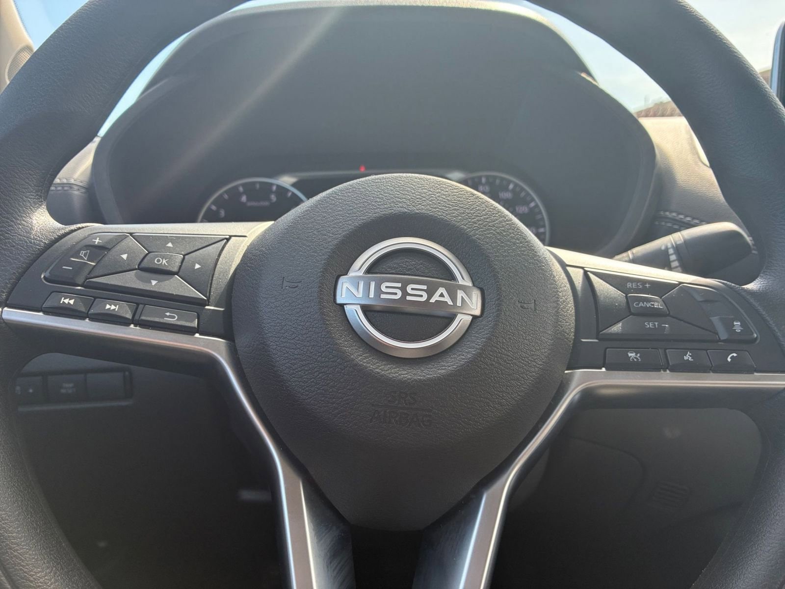 Thumbnail: 2025 Nissan Sentra - 25